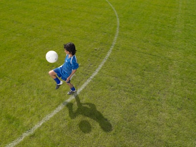 نهائي دوري أبطال أوروبا 2025 بين مين ومين؟ توقعات مثيرة قبل عامين من الحدث الكبير